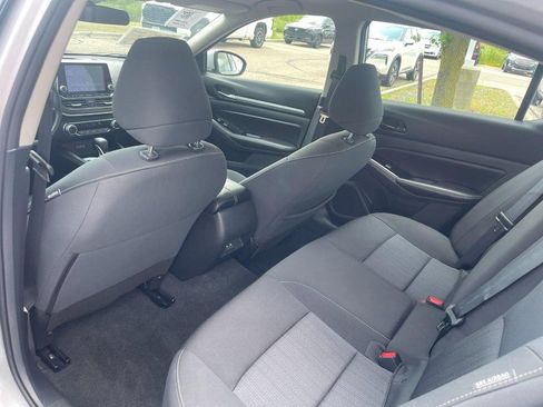 Used 2023 Nissan Altima 2.5 SV AWD/4WD image 14