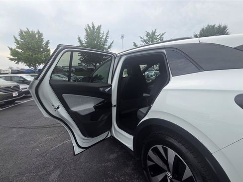 Certified 2023 Volkswagen ID.4 Pro AWD/4WD image 24