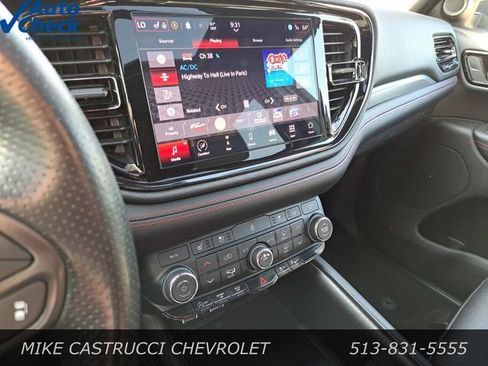 Used 2024 Dodge Durango GT AWD/4WD image 15