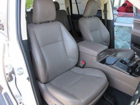 Used 2022 Lexus GX 460 Luxury w/ Off Road Package AWD/4WD image 26