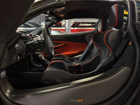 Used 2021 McLaren 765LT RWD image 31