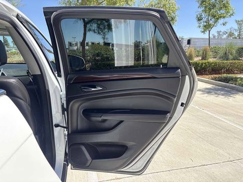 Used 2016 Cadillac SRX Luxury w/ Driver Awareness Package FWD image 13