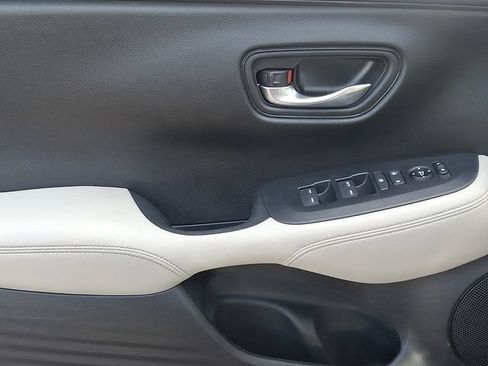 Certified 2024 Honda HR-V LX image 12