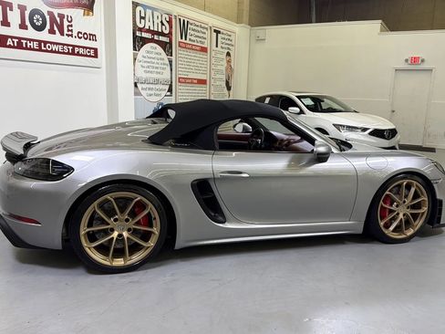 Used 2022 Porsche 718 Boxster Spyder RWD image 4