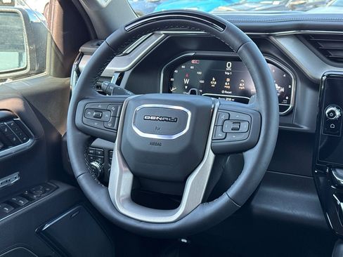 Used 2025 GMC Sierra 1500 Denali AWD/4WD image 23