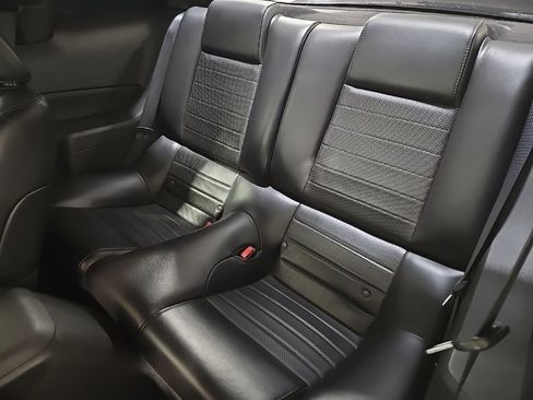 Used 2006 Ford Mustang GT image 15