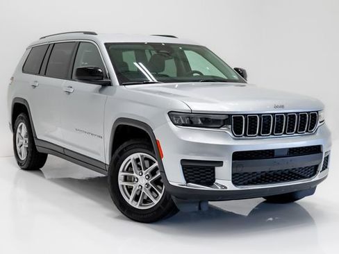Used 2023 Jeep Grand Cherokee L Laredo AWD/4WD image 6