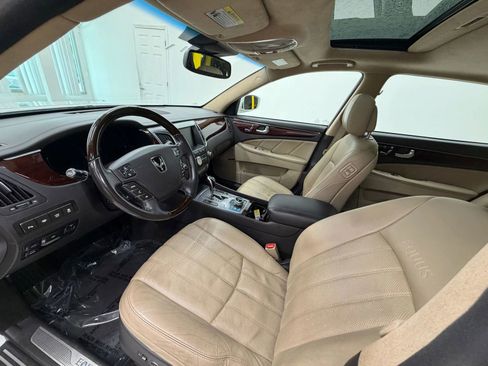 Used 2012 Hyundai Equus Signature RWD image 14