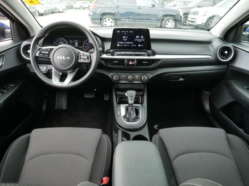 Certified 2023 Kia Forte LXS w/ LXS Technology Package FWD image 10