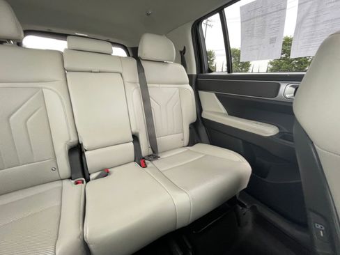 Used 2025 Hyundai Santa Fe SEL image 40