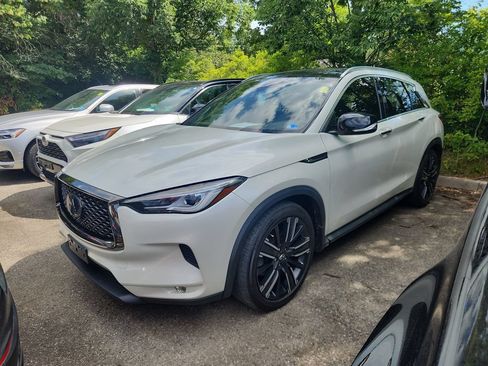 Used 2021 INFINITI QX50 Luxe w/ Appearance Package FWD image 2