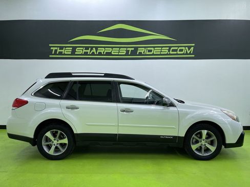 Used 2013 Subaru Outback 3.6R Limited image 11