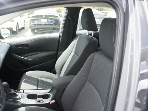 Used 2025 Toyota Corolla LE FWD image 15