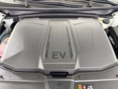 Used 2025 Hyundai Ioniq 5 SE RWD image 34