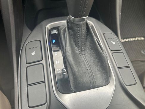 Used 2013 Hyundai Santa Fe GLS image 16