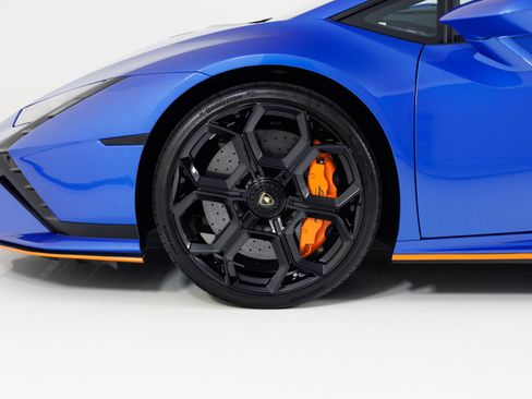 Used 2023 Lamborghini Huracan Tecnica RWD image 10