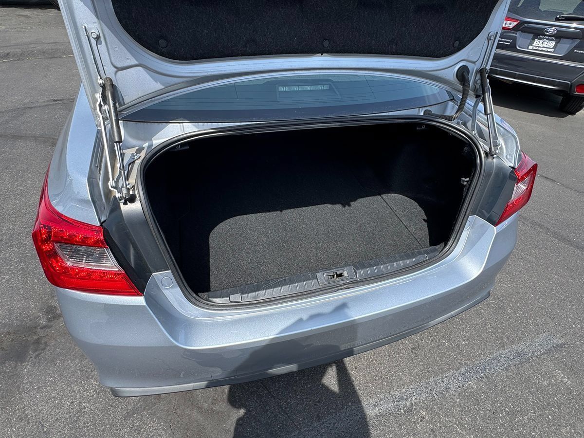 Used 2018 Subaru Legacy 2.5i AWD/4WD image 9