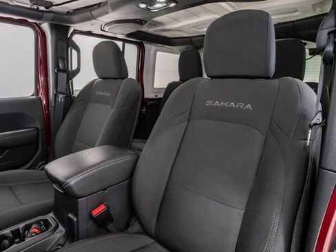 Used 2021 Jeep Wrangler Unlimited Sahara w/ Safety Group AWD/4WD image 9