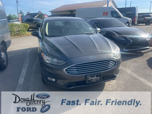 Used 2019 Ford Fusion SE w/ Equipment Group 151A FWD image 2