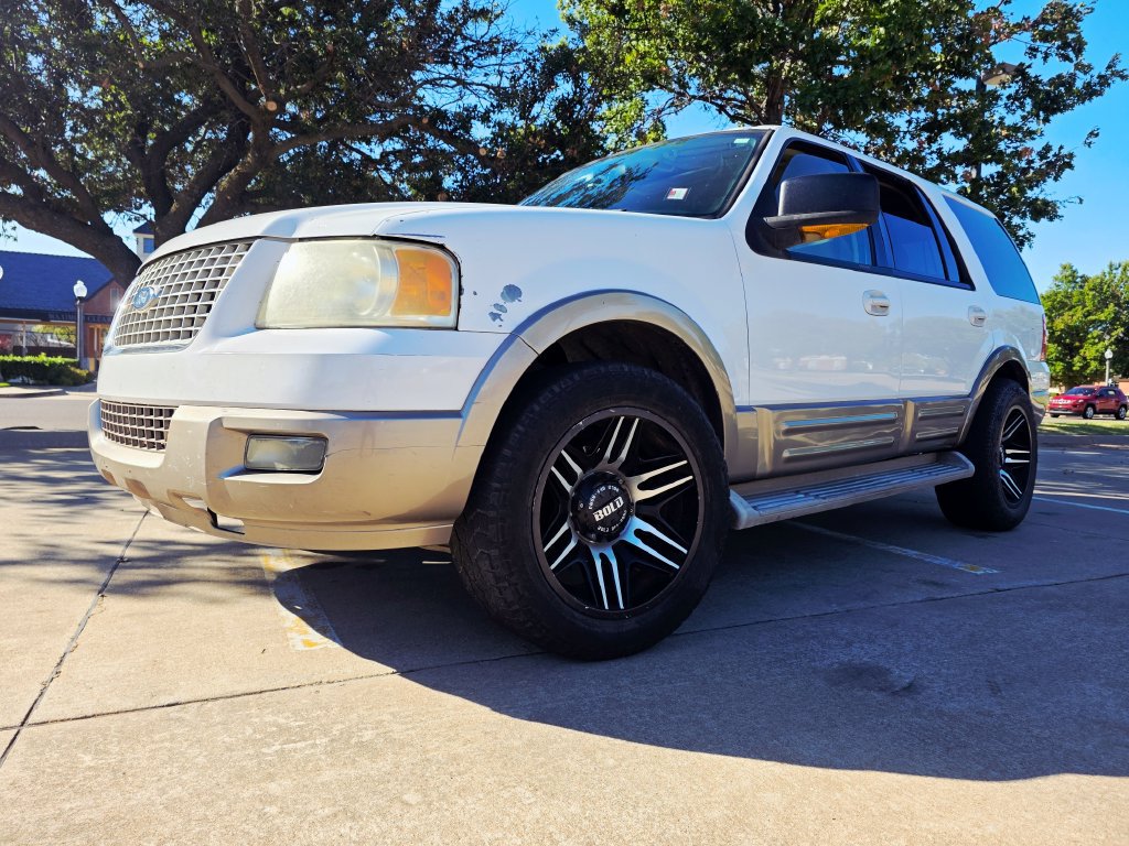 Used 2004 Ford Expedition Eddie Bauer RWD image 1