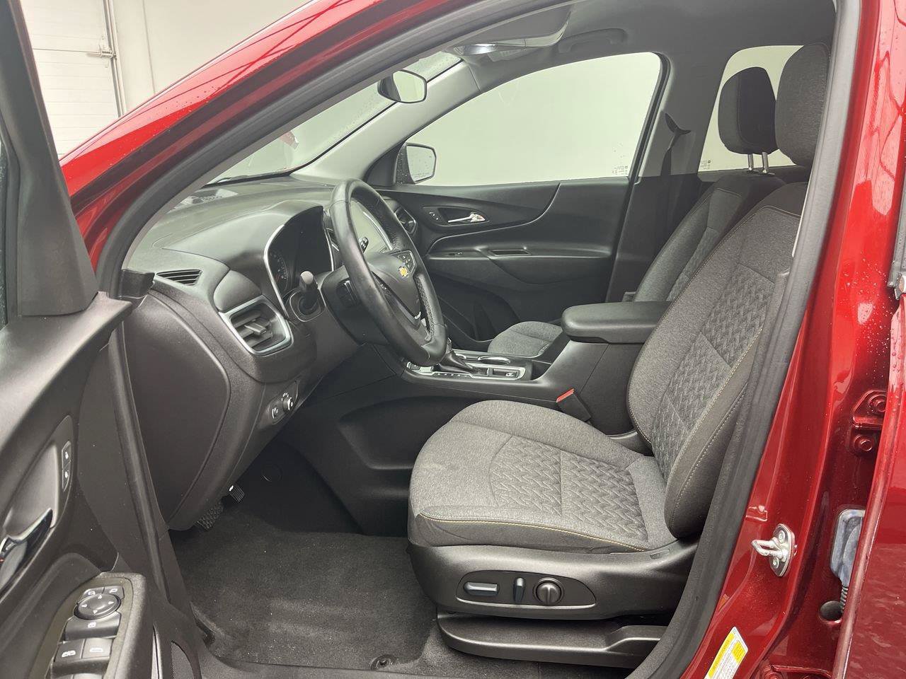 Certified 2024 Chevrolet Equinox LT AWD/4WD image 3