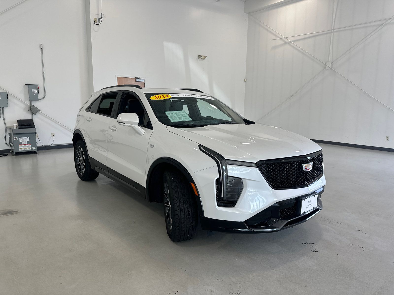 Used 2024 Cadillac XT4 Sport w/ LPO, Floor Liner Package AWD/4WD image 4