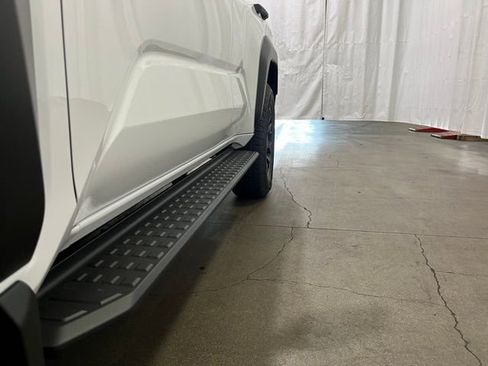 New 2026 Toyota 4Runner TRD Off-Road Premium AWD/4WD image 24