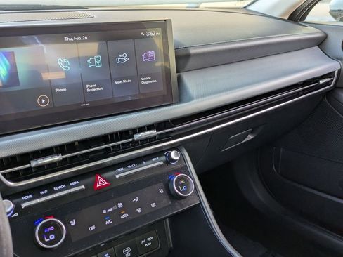 Used 2025 Hyundai Sonata SEL FWD image 15