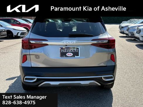 Used 2022 Kia Seltos EX AWD/4WD image 5