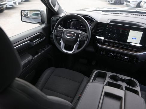 Used 2024 GMC Sierra 1500 Elevation image 28