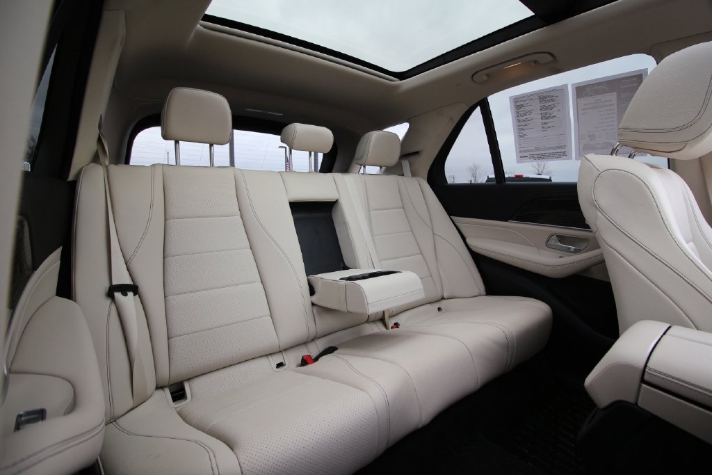 Used 2024 Mercedes-Benz GLE 450 4MATIC image 35
