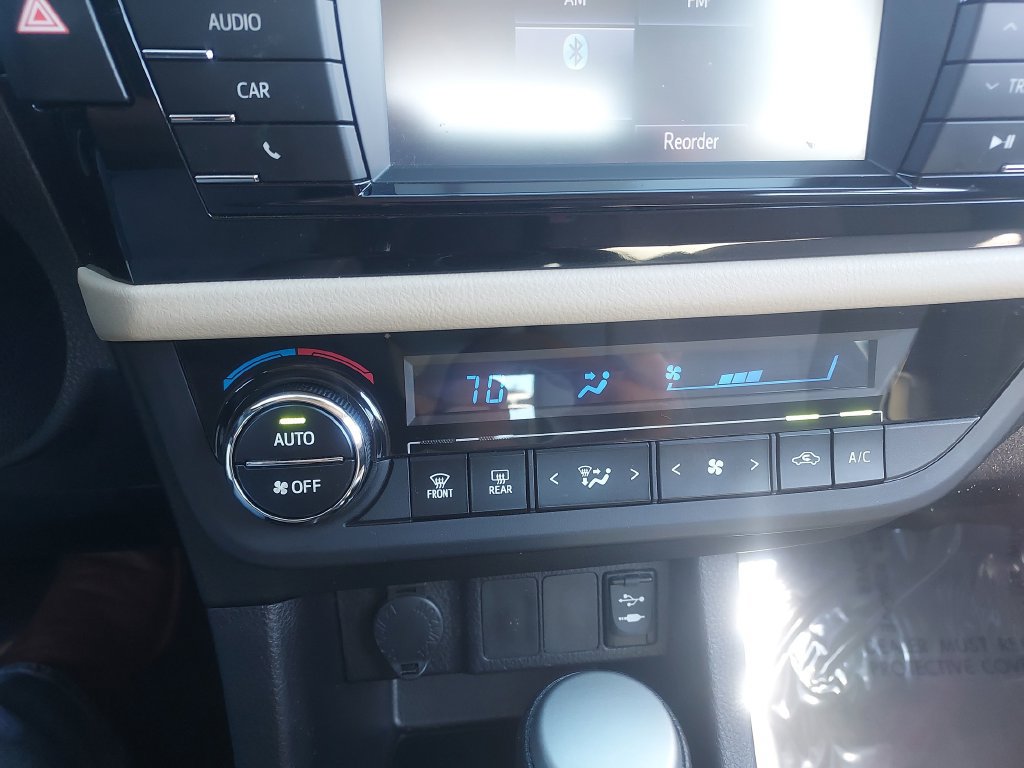 Used 2014 Toyota Corolla LE FWD image 16