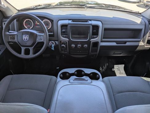 Used 2019 RAM 1500 Express AWD/4WD image 16