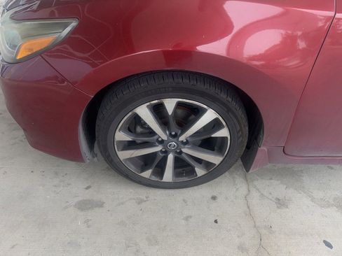 Used 2016 Nissan Altima 2.5 SR FWD image 2