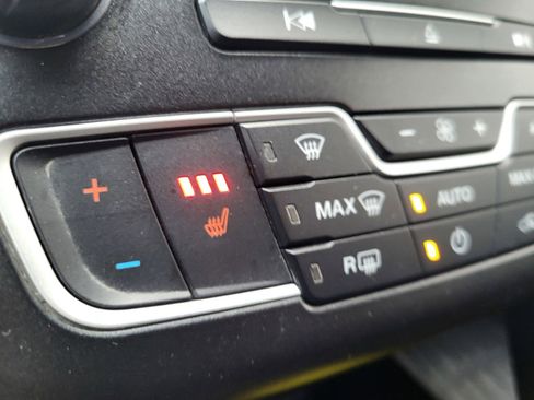 Used 2017 Ford Fusion SE w/ Fusion SE Technology Package image 37