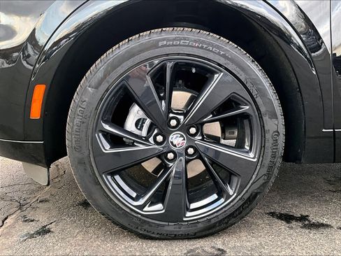 Used 2023 Buick Envision Essence w/ Sport Touring Package image 7