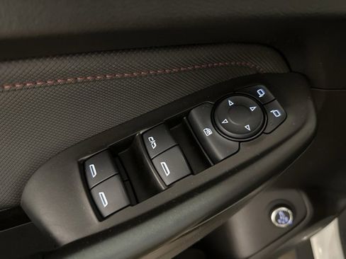 Used 2022 Chevrolet TrailBlazer RS w/ Sun and Liftgate Package image 11