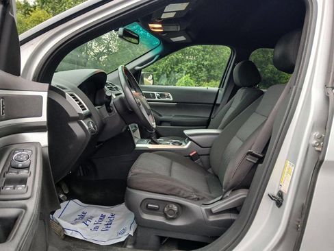 Used 2012 Ford Explorer XLT image 10