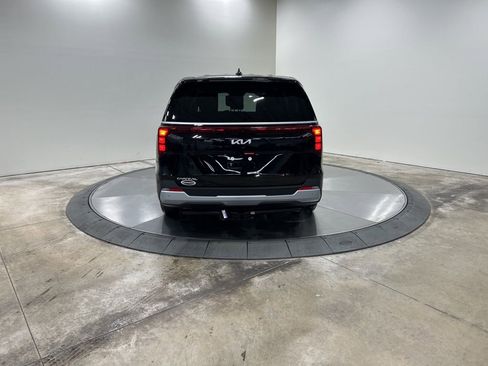 New 2026 Kia Carnival image 6