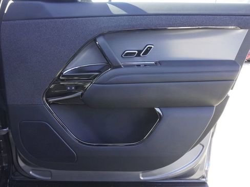 New 2025 Land Rover Range Rover Sport SE image 21