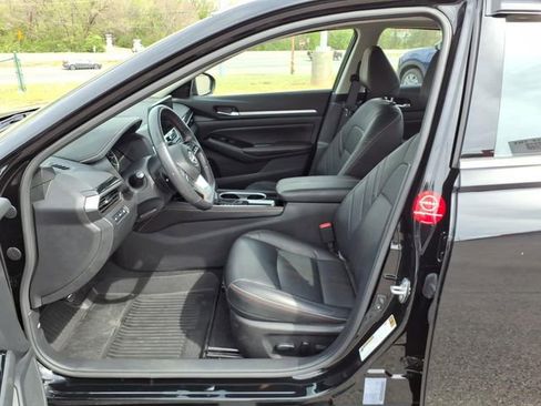 Certified 2024 Nissan Altima 2.5 SR w/ SR Premium Package FWD image 4