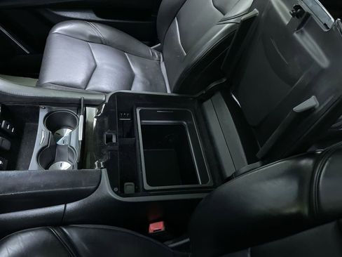 Used 2020 Cadillac Escalade Platinum image 25