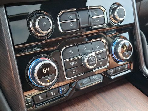 Used 2023 GMC Yukon Denali Ultimate AWD/4WD image 20