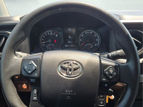 Used 2021 Toyota Tacoma SR AWD/4WD image 61