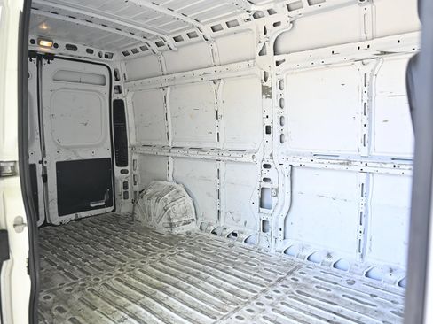 Used 2023 RAM ProMaster 2500 FWD image 14