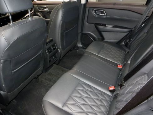 Certified 2023 Nissan Rogue Platinum w/ Platinum Premium Package AWD/4WD image 21