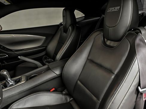 Used 2014 Chevrolet Camaro SS w/ RS Package RWD image 17