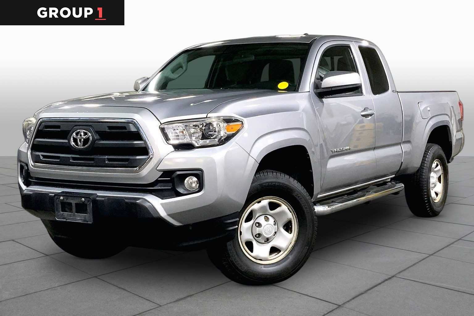Certified 2017 Toyota Tacoma SR5 AWD/4WD image 1