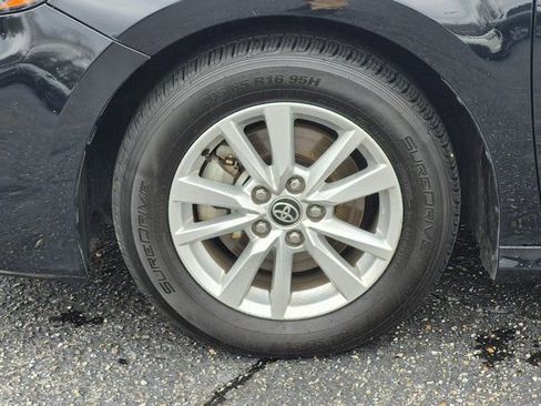 Used 2025 Toyota Camry LE image 8