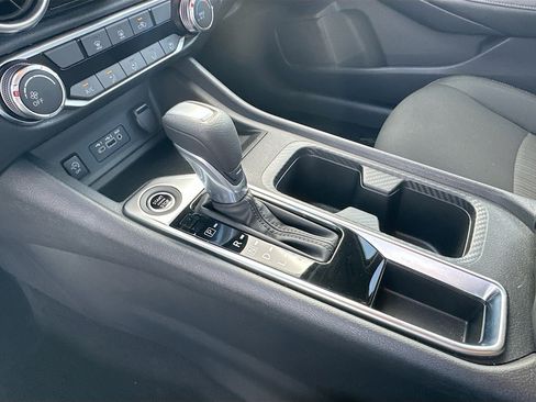 Used 2025 Nissan Sentra SV w/ Lighting Package image 16